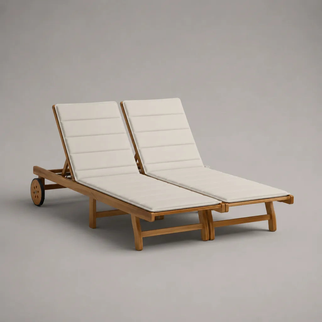 Gartenliegen im 2er-Set aus Akazien-Massivholz mit Auflagen, verstellbaren Rückenlehnen und Rollen, Naturbraun und Cremeweiß, je 200 × 65 × 35 cm